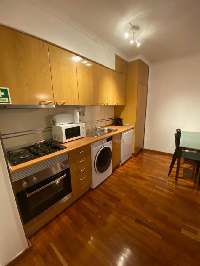 Prime Location - Historic District With Private Parking * Lisbona
